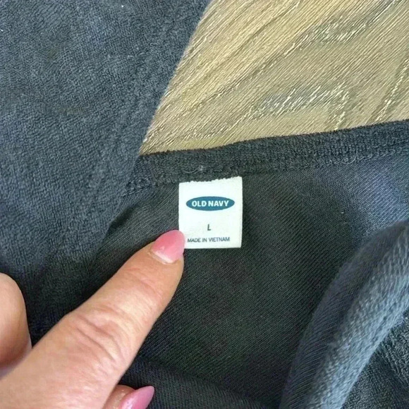 Old Navy Romper and shorts.  Women’s size large.  Both are black. - Picture 4 of 10